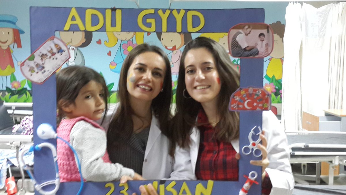 ADUgencYYD's tweet photo. 23 nisan Ulusal Egemenlik ve Çocuk Bayramını Aydın Kadın ve Çocuk Hastanesindeki çocuklar ile kutladık. Çocuklar gibi eğlendik :) @GencYYD @YYD_tr https://t.co/7FJ2OjOJPg