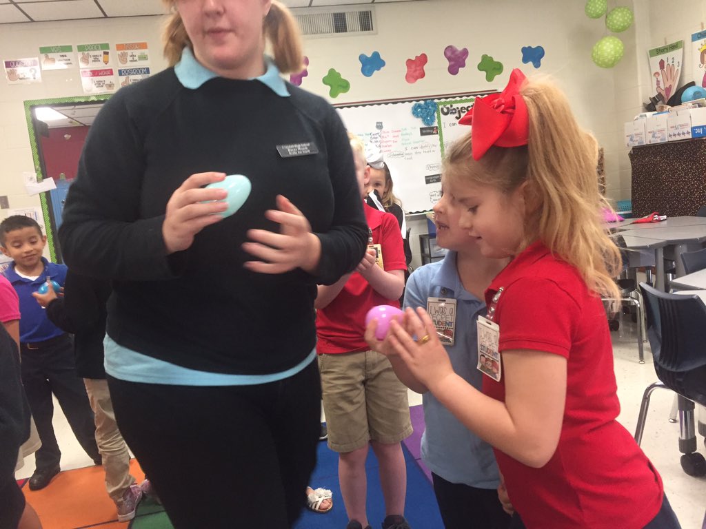 NorlieRene's tweet photo. Great lesson today Rayne! #readysetteach. @NolaKWilson @FCSCrandallHS https://t.co/Hrdu8FkfEx