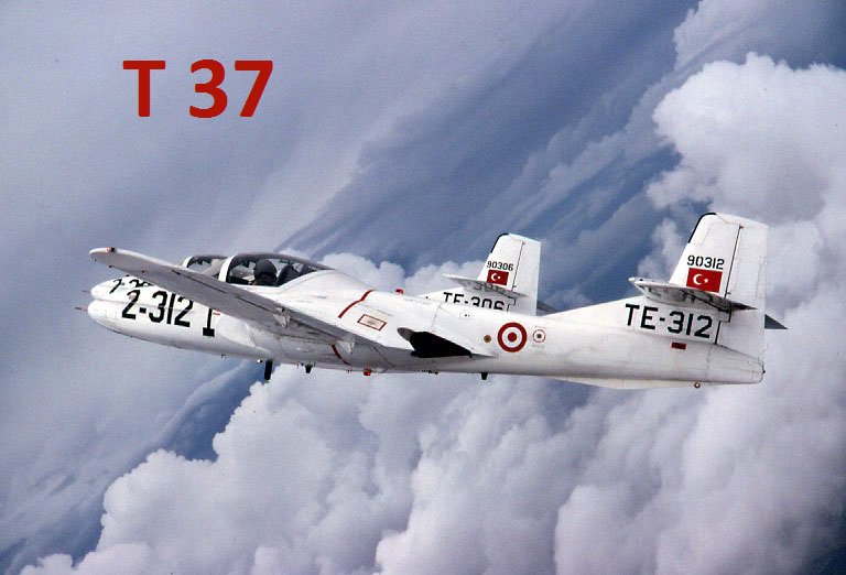 millisavunmasny's tweet photo. #Pilot adaylarımız tecrübelendikçe daha komplike, daha #dijital, daha çok ve daha zor manevralar yapabildikleri #uçak'lara geçiş yapıyorlar. Kullanılan uçaklarımız genelde eski. #SF260D'den sonra #T37 ye geçiyorlar. F37 eskidiği için 2011'de kullanımdan kaldırıldı. #savunmasanayi https://t.co/2iklzRjQNH