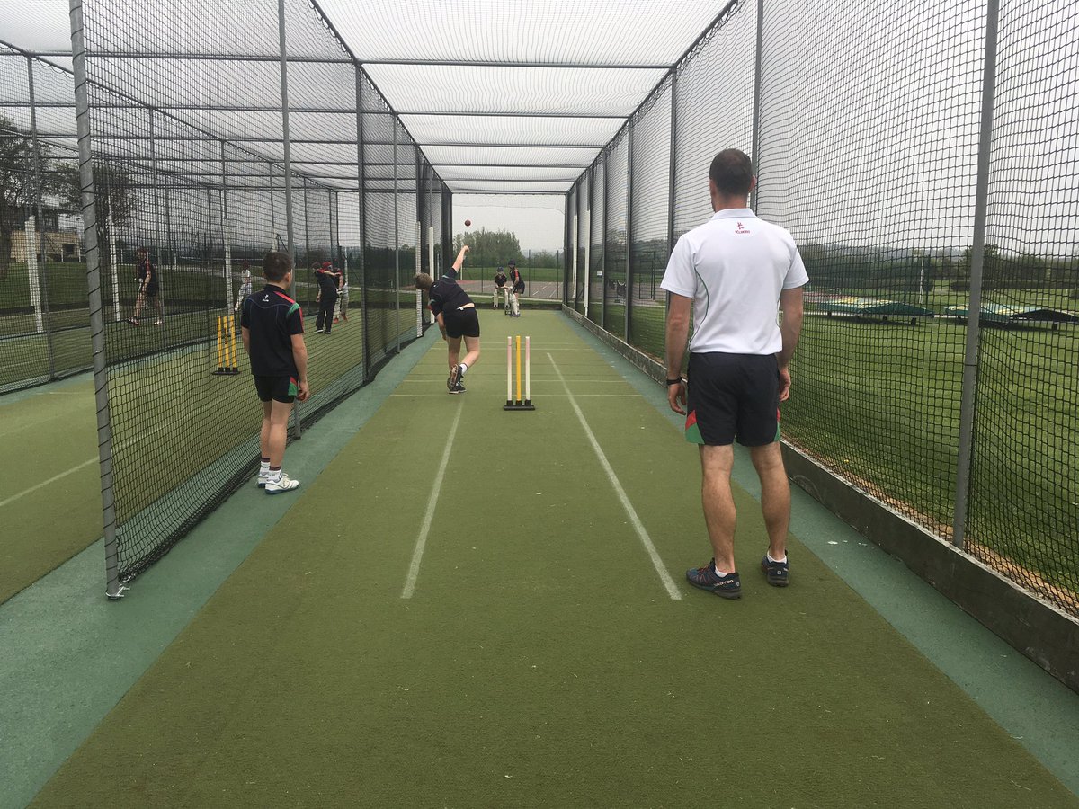 MPS_Sport's tweet image. 1... Pre Term Cricket in full swing #loadsoffun #learning #sunshine 🏏
