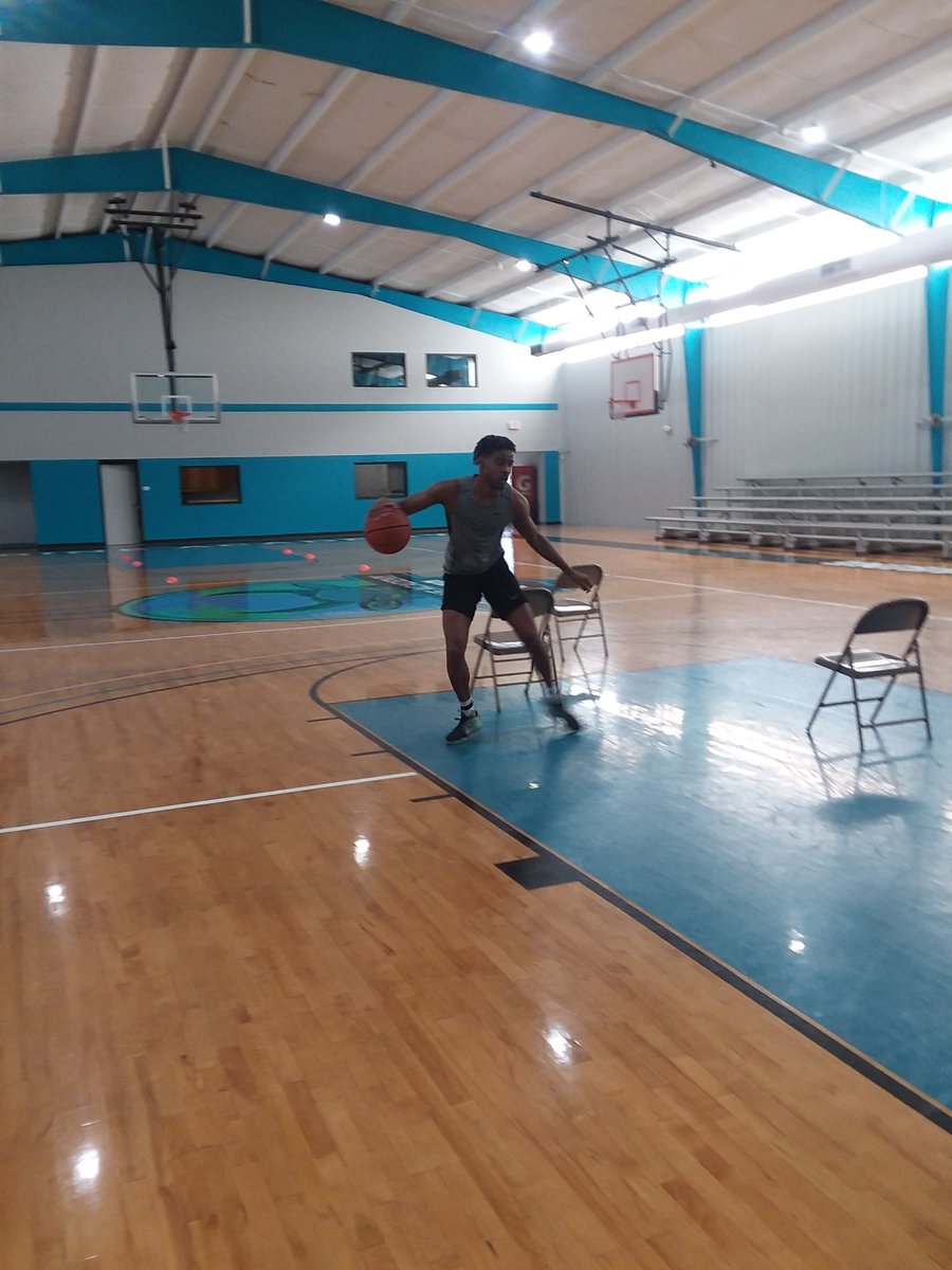 JosephMarioBro1's tweet photo. 8am workouts!!!! Stay focus on your future goals before time runs out #Greatness Is One Step Away https://t.co/Bvh2Arhnu4