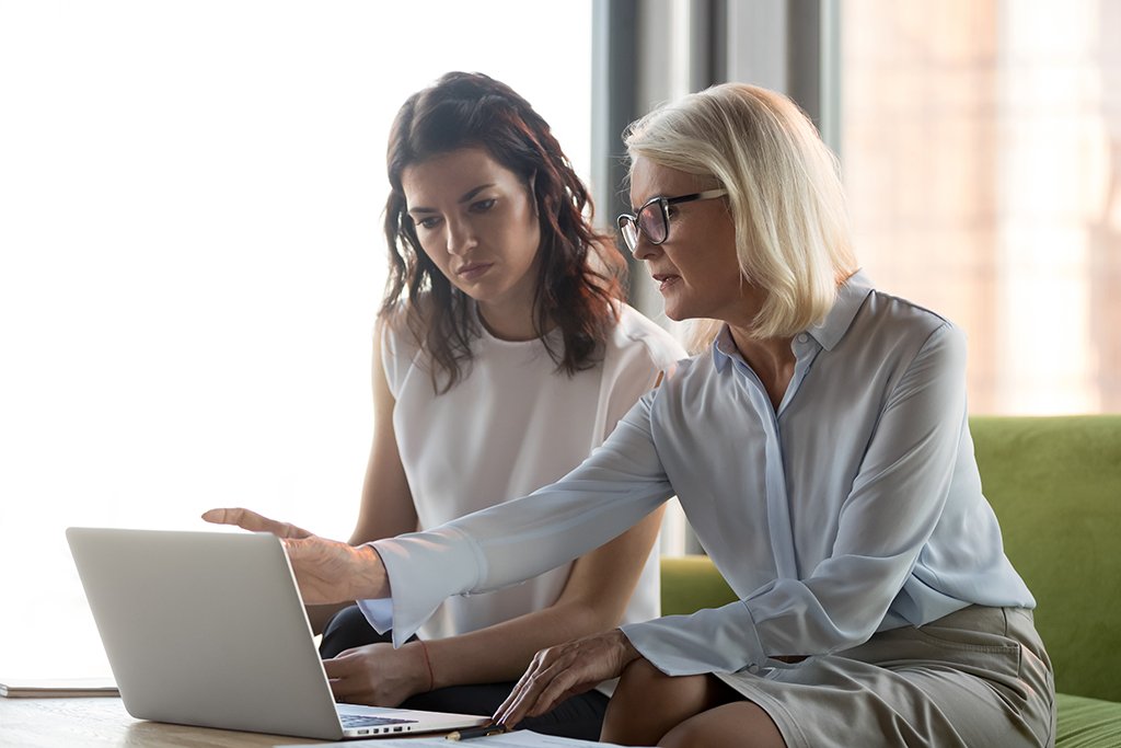 ILprogram's tweet photo. Delegating: You are giving authority on a project, process or work to an employee. They are encouraged to use their own judgement and discretion on how they will get it done. Check out our latest blog post about the importance of delegating as a leader. 
https://t.co/1jU3616Hz0 https://t.co/XbdAH6fN7c