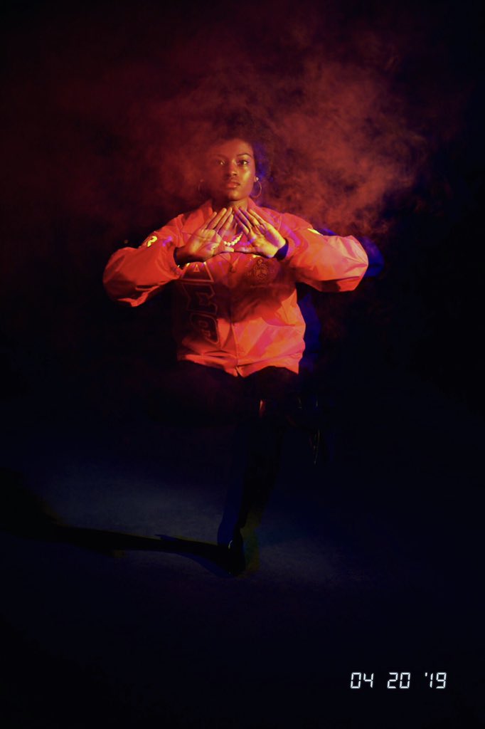 BoydShotImages's tweet image. “We are all 25 Portraits of Perfection
I am the 6 of the line. Known in DeltaLand as “Abstract” 🐘🔺 #BoydShotImages