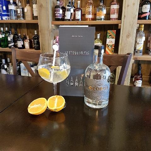 Come and have a Spirit of George gin with us <a href="/shepherdswilms1/">Shepherds Wilmslow</a> for St George's day 🌞🍹🏴󠁧󠁢󠁥󠁮󠁧󠁿 
#stgeorgesday #gin #drinks #bar  #Wilmslow #drinklocal