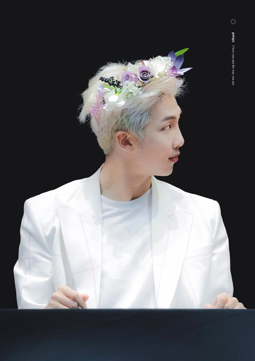 입주 아니 국적을 ㅂㅏ
#BBMAsTopSocial BTS <a href="/BTS_twt/">방탄소년단</a>