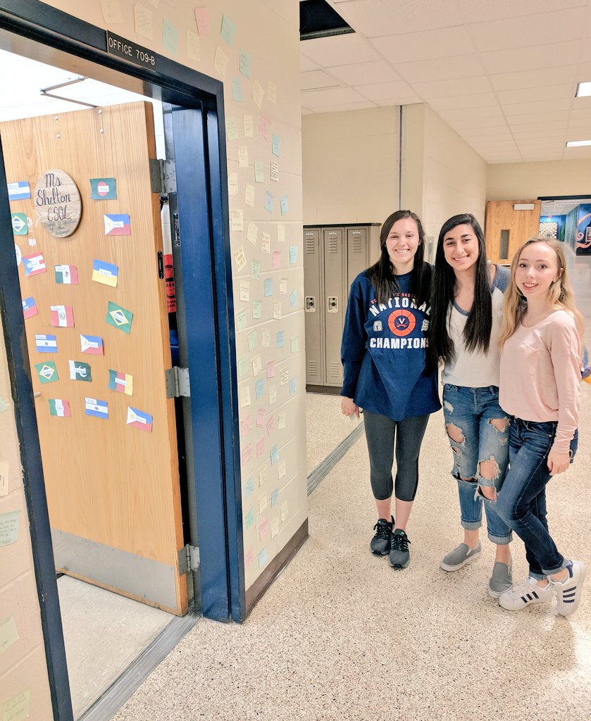 nshelESL's tweet photo. @theoryofpace Thanks Layla, Karoline, and Lauren for showing your appreciation of our ELs! You made our day (and year)! Your kindness helped us feel seen and included. #ESL #WeAreAtlee #KindnessMatters #ELLs https://t.co/AQjIWO0s0x