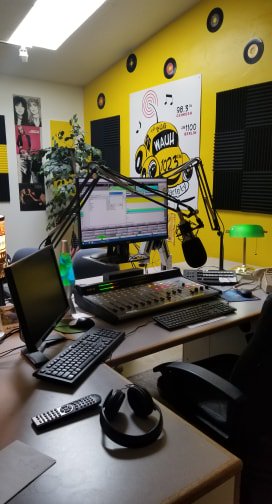 WRPNRadio's tweet photo. Last week WRPN took a trip to the local radio station The Bug to check out their setup.

Thanks @sarahkinger for the photos! https://t.co/ipCwPd2TPJ