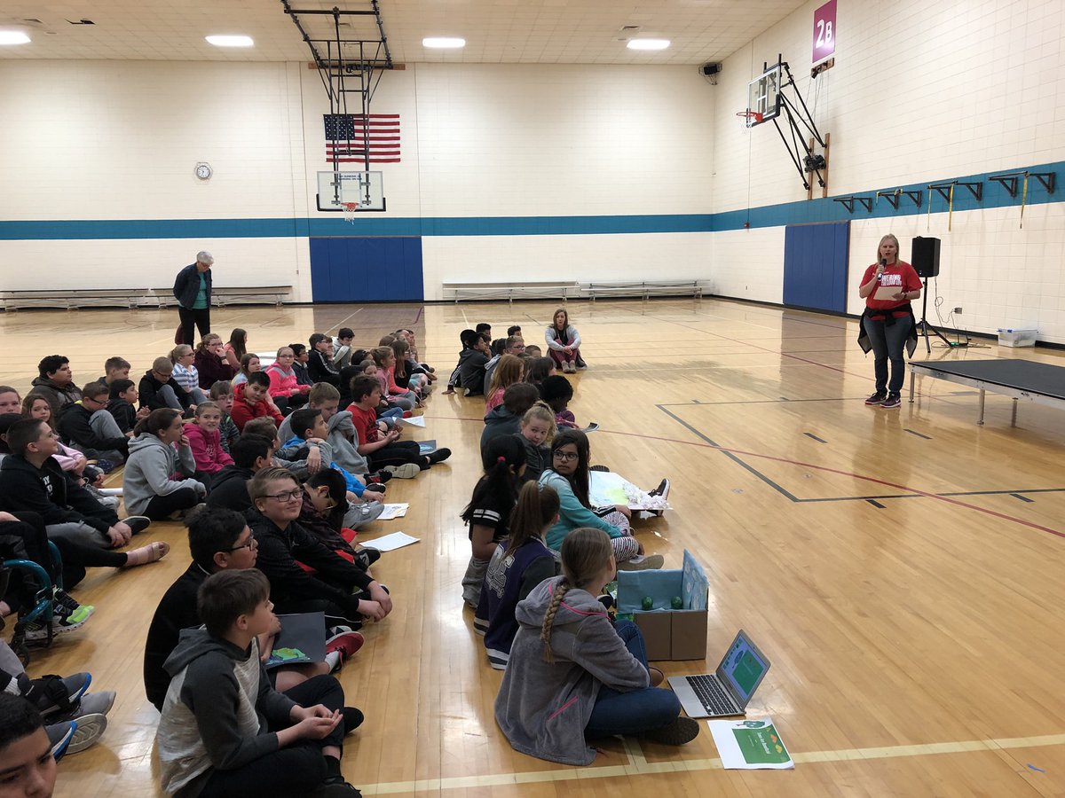 ChuckHughes23's tweet photo. Some of our fifth grade students were able to participate in an Arbor Day Celebration. Thank you Mr Mayor for the nice message. Pretty soon we will be headed to Embrace Park to plant some trees. #npspanthers https://t.co/Vnn6Bxm9bI
