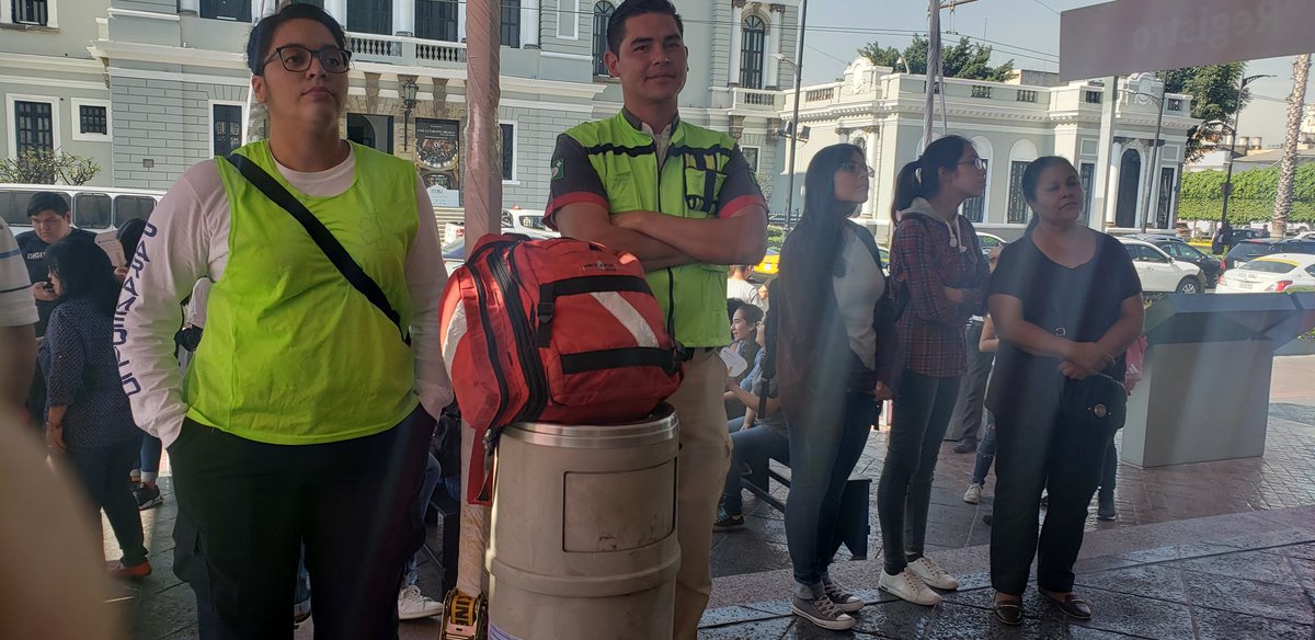 PC_UdeG's tweet photo. Nos encontramos  apoyando las actividades del #DiaDelLibro @FILGuadalajara @CGSU_UdeG @AlbCastellanos @DiegoRuiz78 https://t.co/HrFCuNPzGa