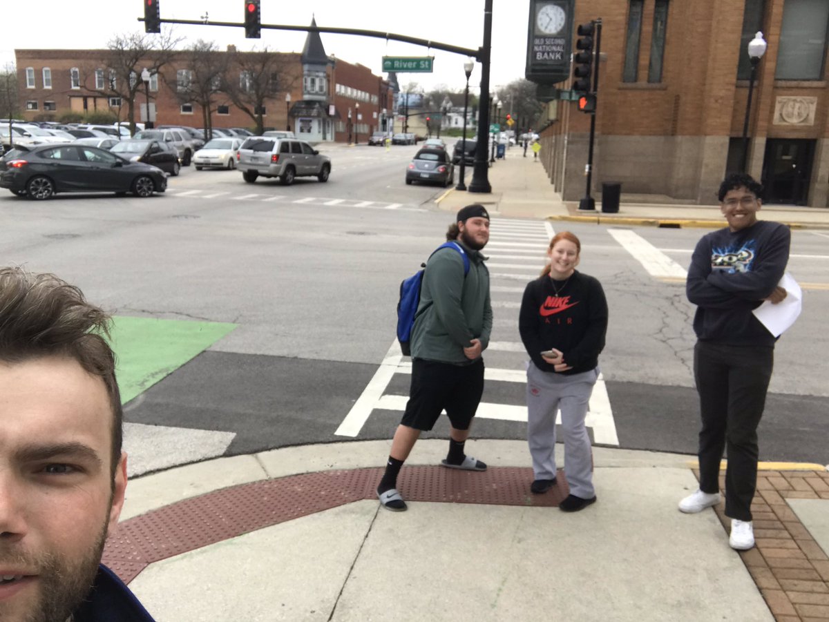 ShawnLoomis9's tweet photo. #EDU3620 #HighSchoolLesson #AUSpartanExperience Old Second National Bank. History: History of building and Historical figures who have been there/ Events English: Write paper on how banking has changed. Math: Compound interest. English and History will work together for paper https://t.co/2MCQ0TXxge