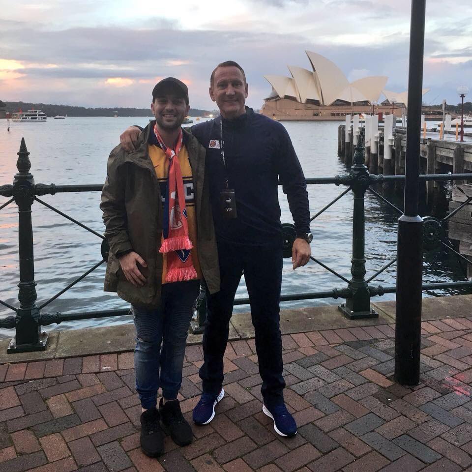 TheAFCFranco's tweet photo. @Arsenal Is this photo of me and you the greatest photo of all time? #AskRayAnything 😂 https://t.co/3ZXACnlBWK