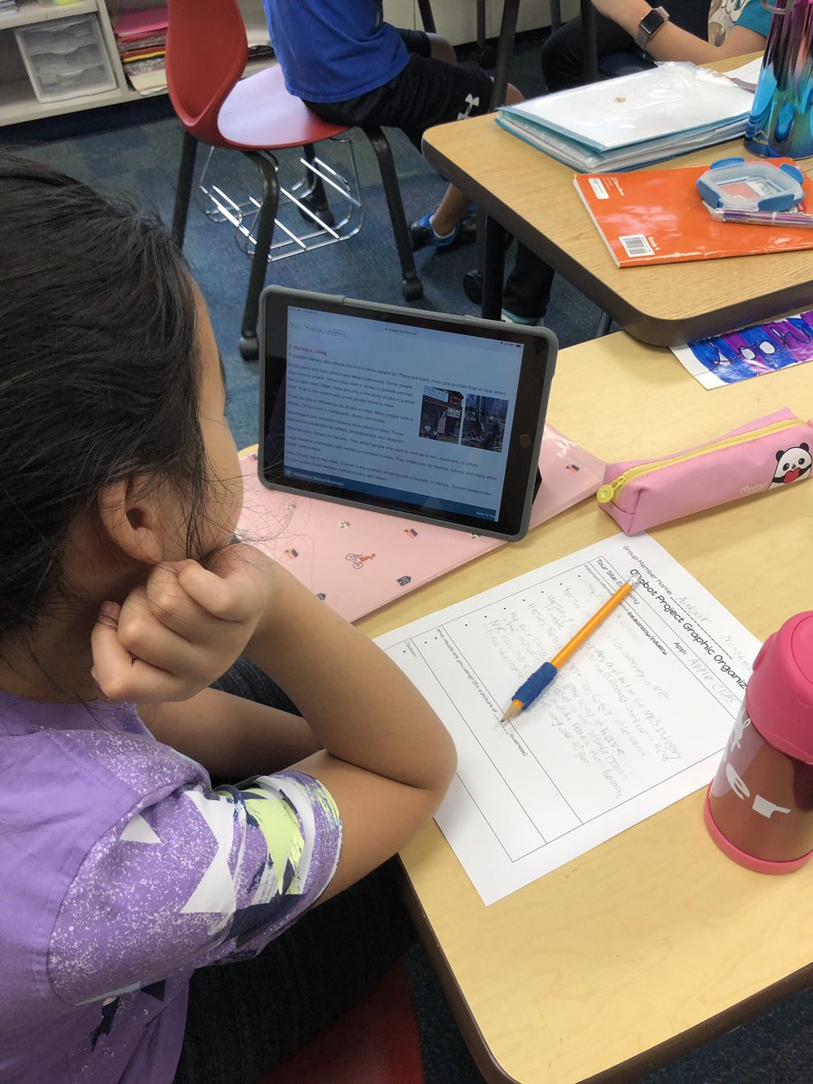 Anna Davis tweet media