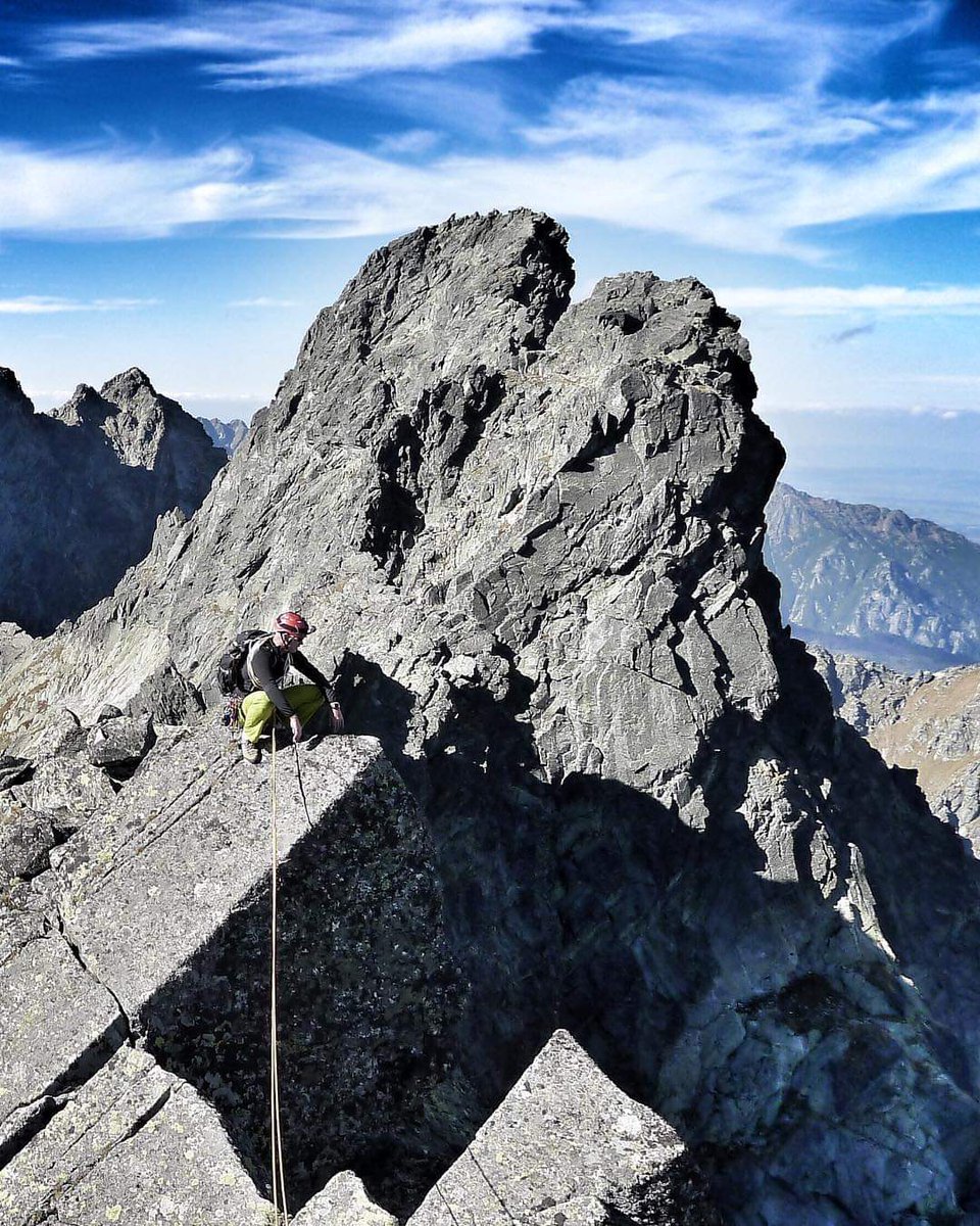 Slovakia offers many great places for rock climbing of all levels. Read more at tinyurl.com/k2bnt5l 😎🔝

Great photo at Vysoká peak in High Tatras taken by Taternik.eu

#Slovakia #VysokeTatry #climbing #adventure #private #tours #tatry #slovensko #horolezectvo