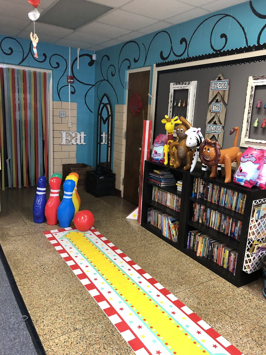 WayneSquiers's tweet photo. Third grade STAAR review in Mrs. Skiles class!   So fun! https://t.co/c25opzDyhZ