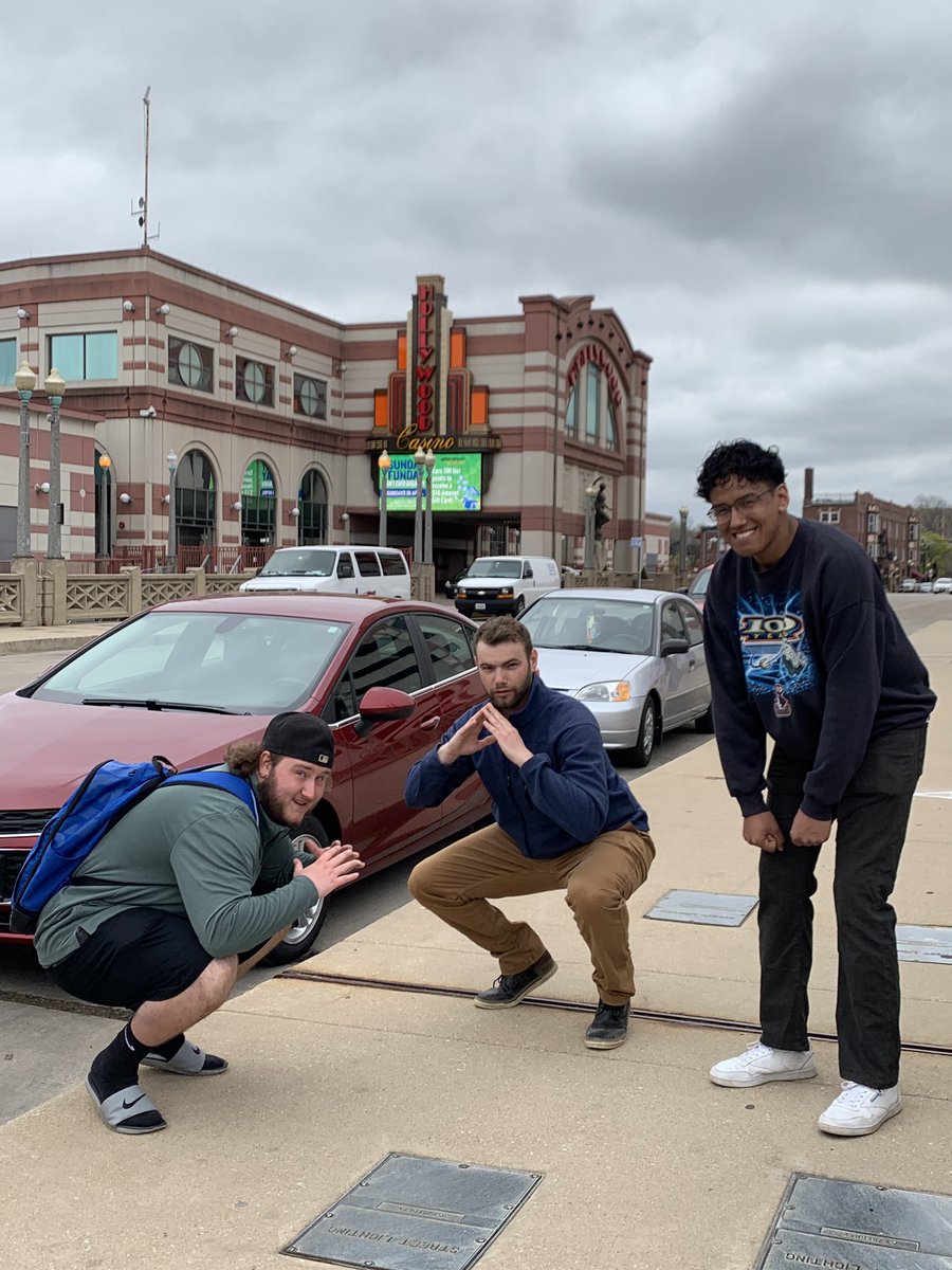 Brittan90581475's tweet image. #EDU3620 #AUSpartanExperience #HighSchoolLessons ... History: Students can write/explain the history of the casino.. Math: students can average the amount of money put into a slot machine. English: write about famous performers who have performed at the casino.