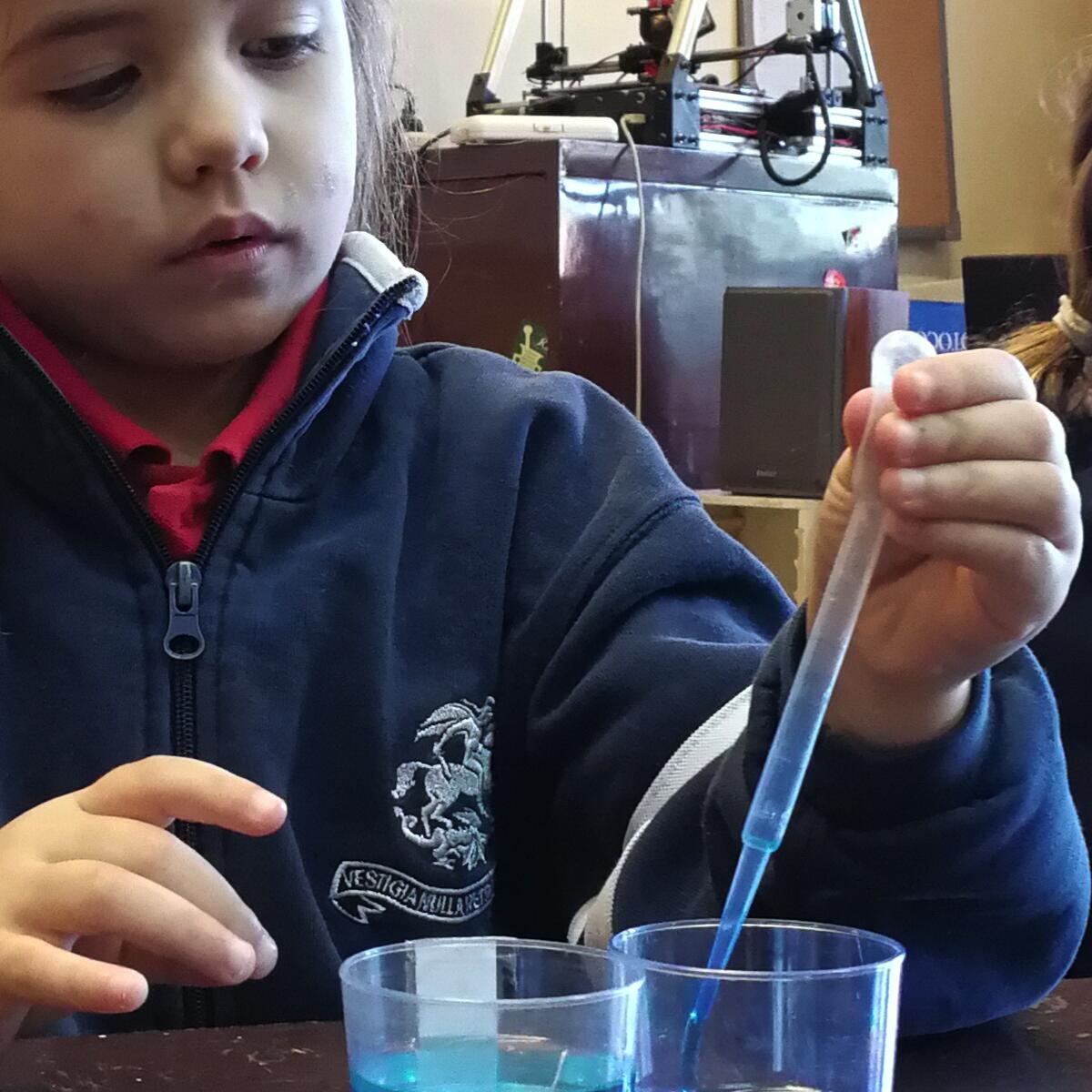 HAY MATERIA, HAY RECURSO....
La estructura, los insumos y servicios puestos a disposición del alumno, son herramientas muy poderosas. ¡Nada puede detener a nuestros chicos!
> ¡Asomate! stgeorges.edu.ar/north/