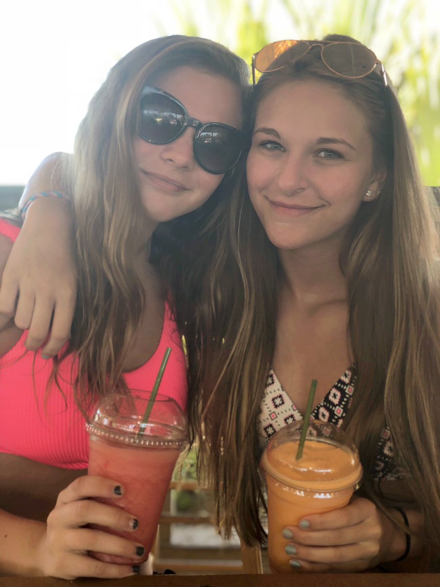 alysiaralph's tweet photo. Happy birthday @emma_langhurst @alanghurst58 !!! 💗🎉 thanks for all the memories and good times!!💗 https://t.co/HIEIr1RlBm