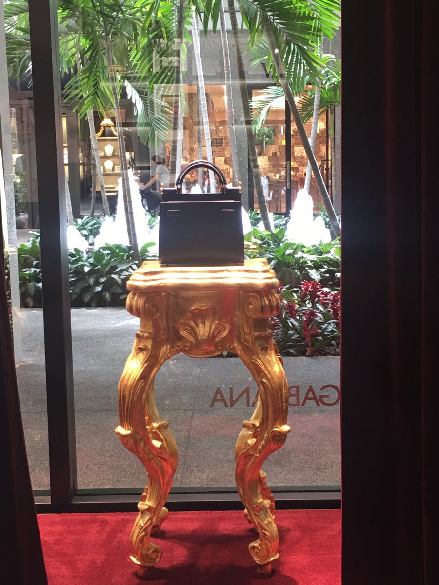 BobbiStorm's tweet photo. Fun day @BalHarbourShops be like home #miamibeach except I liked @saks when it was on LincolnRoad better ;) #backinKansas @dolcegabbana https://t.co/GQrAY71eQ2