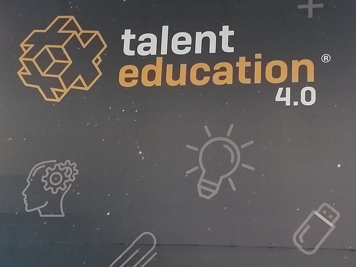 G A B R I E L A tweet media