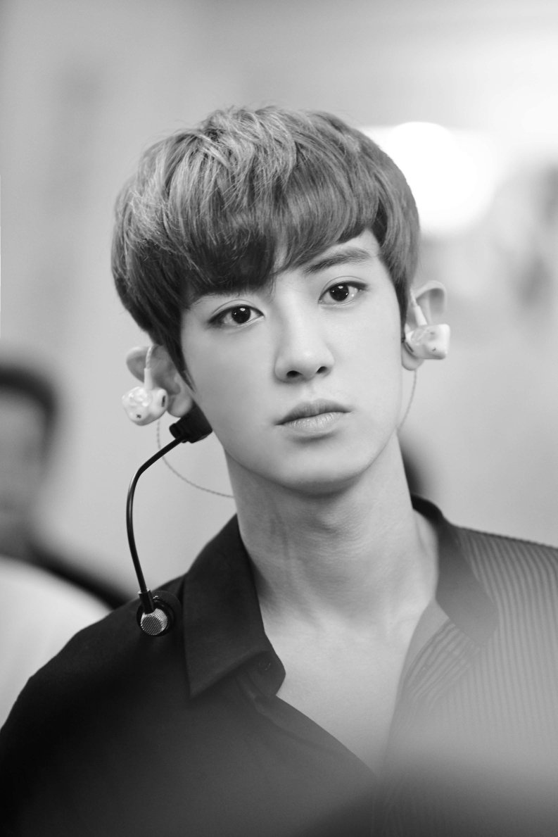 exo9_waois9's tweet photo. Exol, recuerden que ya se viene el Station del Chanyeol, y aparte las votaciones, tendremos mucho trabajo por hacer, las reproducciones y las votaciones, pero si se puede, 
La unión hace la fuerza!
@weareoneEXO 
#BBMAsTopSocial EXO https://t.co/aU9IWgazlR