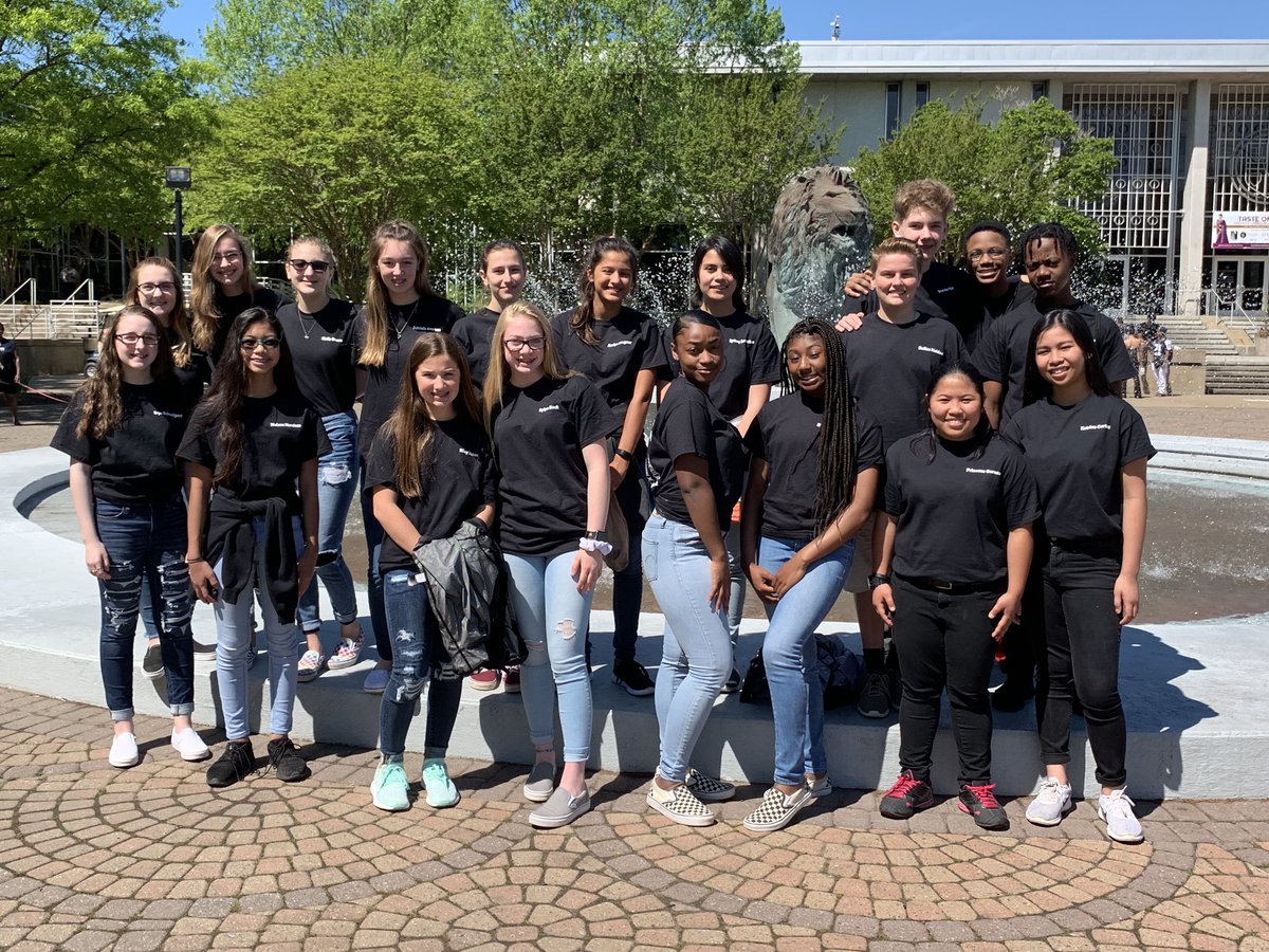 HugoOwensMS's tweet photo. Young Scholars Club members touring Old Dominion University to get a better understanding of what being  “college ready” entails so they can make informed decisions as they transition to high school next year! #NextGenMustangs #FutureBigBlue #Challengetakers #Changemakers https://t.co/2ytGSHV7sp