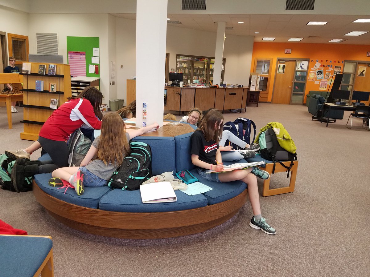 JenWevodau's tweet image. ELA and science classes joining together to write narratives from a water drop&apos;s perspective as it travels through the water cycle. #ICTeamConquerors #ICRocks #IntegratedLearning @SASD_IC