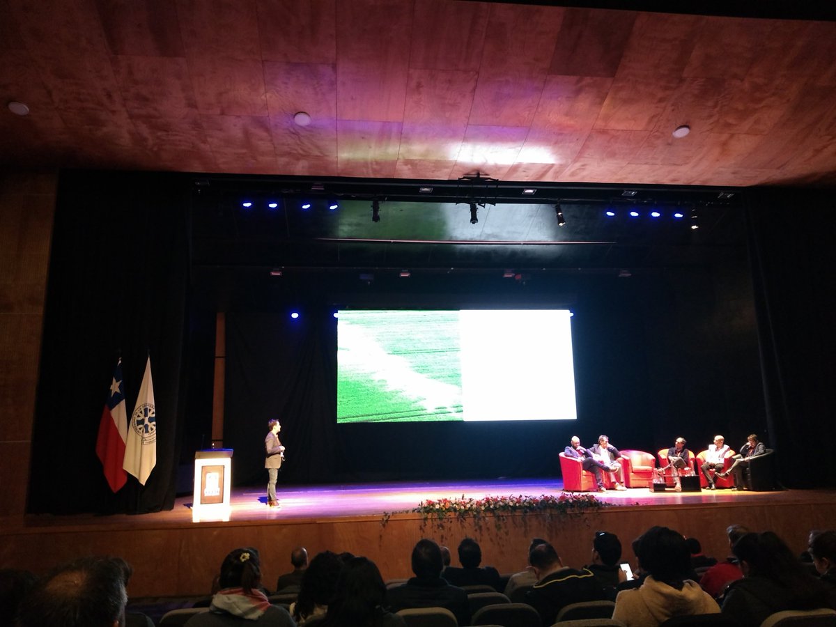 Transforma_Alim's tweet photo. AgroSmart, StartUp brasileña presenta "Agricultura digital: impacto de las tecnologías disruptivas en el sector agrícola" en #AgroFoodSummit @IncubatecUFRO https://t.co/rWpKKmGkky