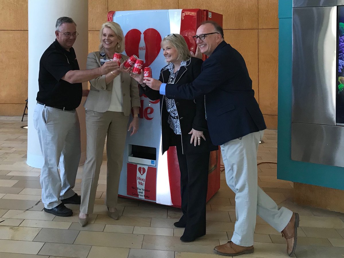 MDHParrish's tweet photo. Embracing #HugMeCoke today at @GAChildrens @CocaCola @LiskaLeeAnn @karl_munschy @AUG_JAGWIRE @AUG_University https://t.co/iWMpWR2XKY