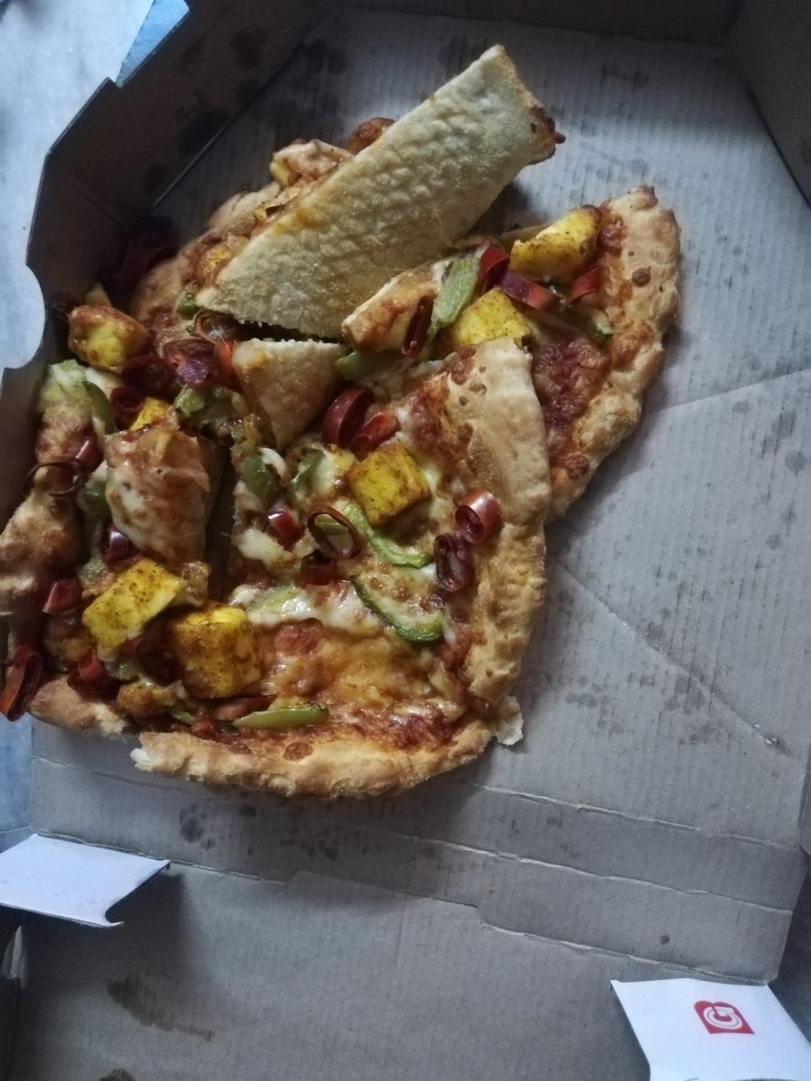 SatyaAripirala's tweet photo. Trying all new "shaped out pizza" by @dominos_india delivered just now https://t.co/CheJNm7H0d