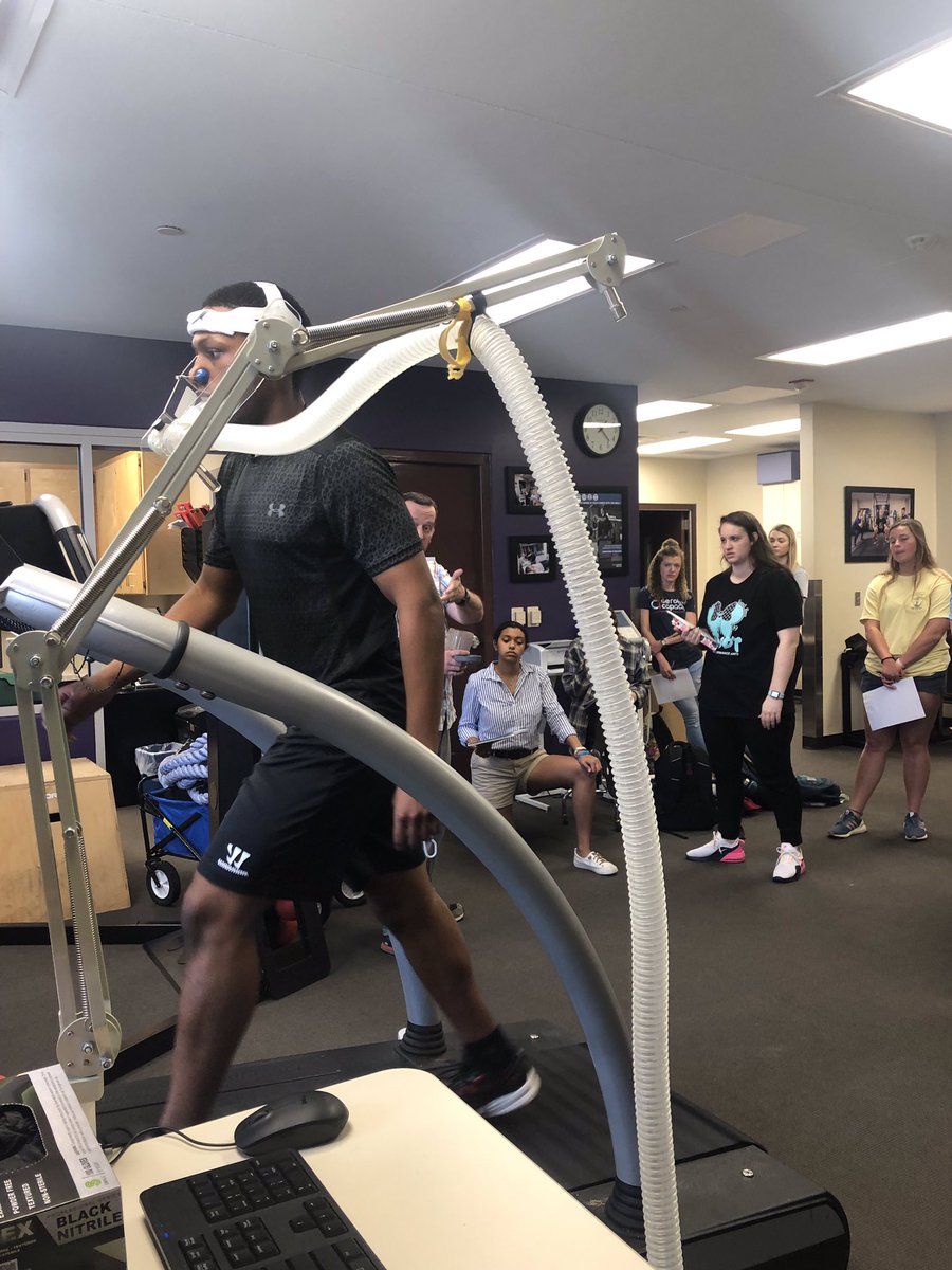 EXSS_UMHB's tweet photo. Last week, Dr. LaBounty’s Exercise Physiology class spent some time in the @EXSS_UMHB learning about VO2 Max testing.
.
.
.
#umhb #exss #umhbexss #exphys #exercisephysiology #exercisescience #exercisetesting #VO2Max #humanperformancelab #nerdout https://t.co/L2eZ3YQ7r5