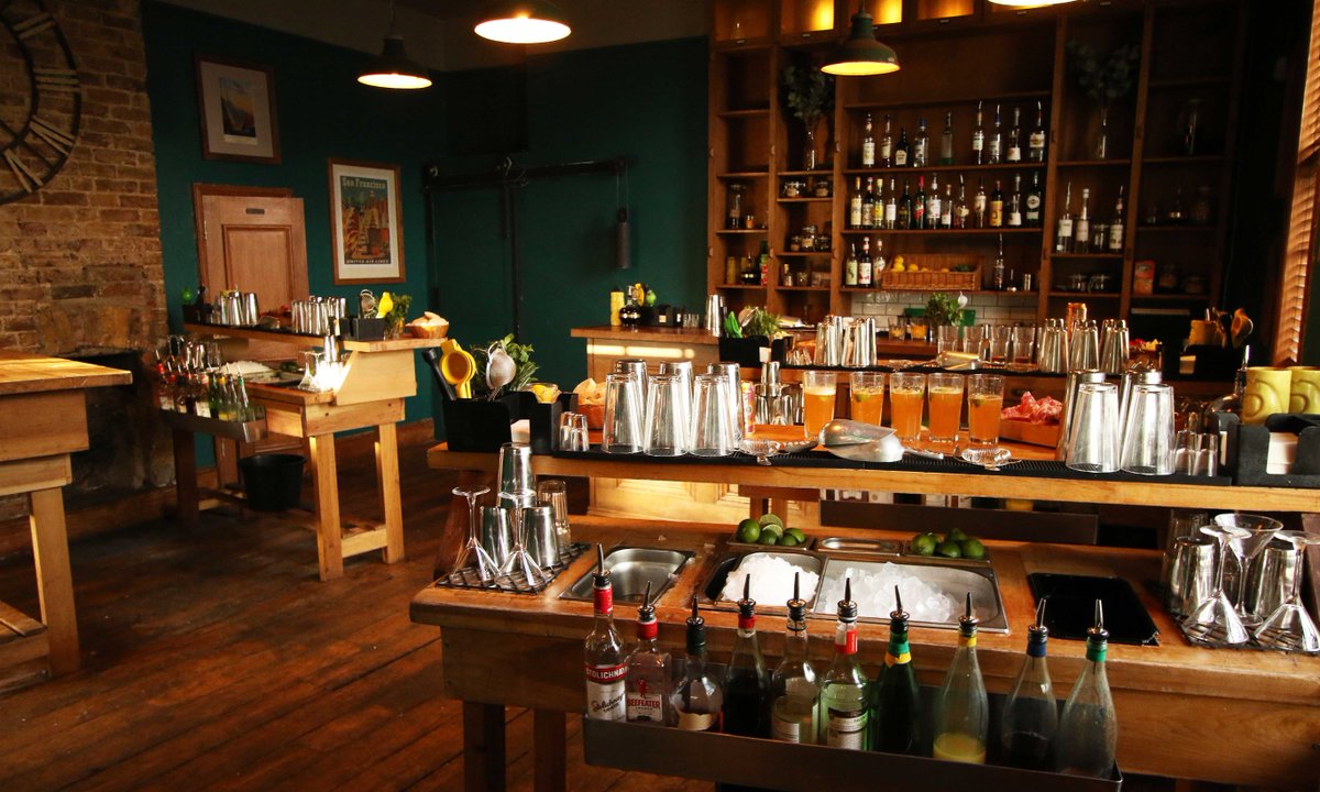 Mixologyevents's tweet image. It's been a while since we've been on here, but we thought we'd take this opportunity to tell you all about our new website. 

Have yourselves a browse below for all your #MobileBarHire and #CocktailMakingClass needs:

bit.ly/2VjWzce

New things coming. Watch this space.