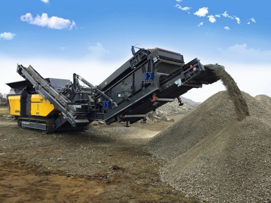 OnSiteMag's tweet image. Both on- and off-site, contractors are taking advantage of #crushers to drive productivity, save on costs and lower their environmental footprint | #RubbleMaster .@GrahamBuilds .@AMACOequipment .@WirtgenGroup ow.ly/doyf30ovKkR