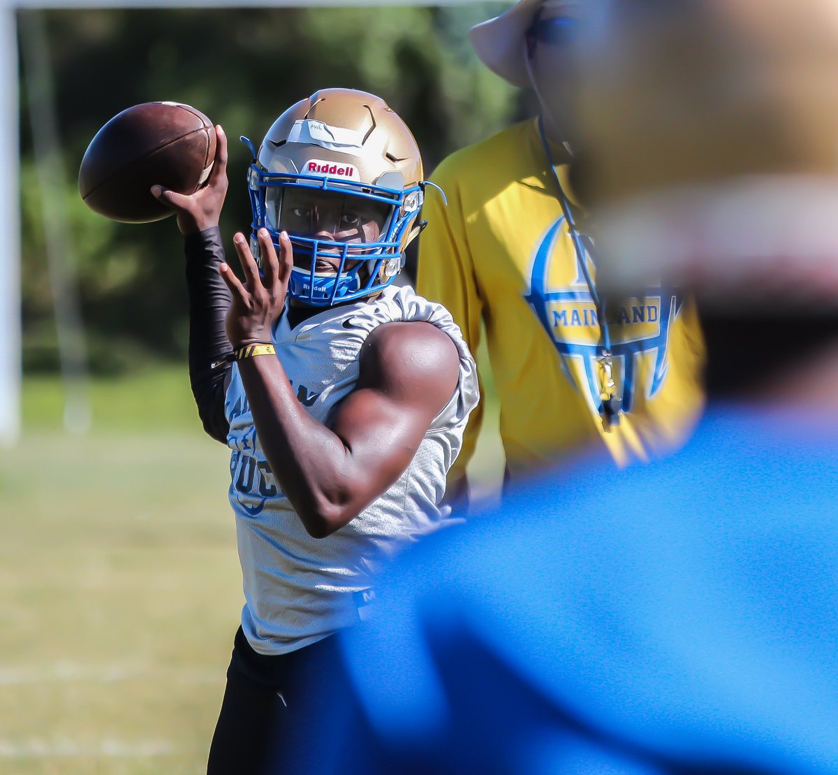 byrayboone's tweet photo. Scenes from Day 1 of @MAINLANDBUCS' spring football practice. https://t.co/bBWzuBZ3fs