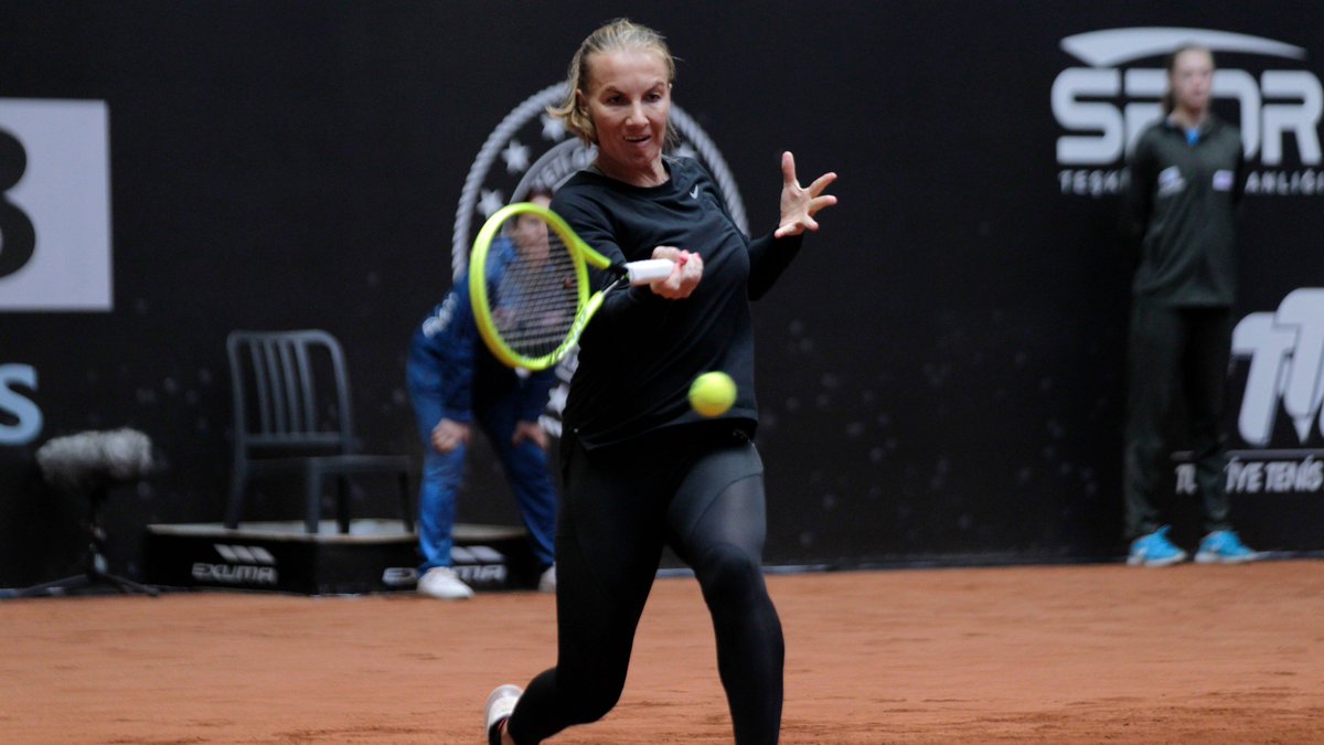 SVETLANA KUZNETSOVA 4 D42f60gXkAMozqt