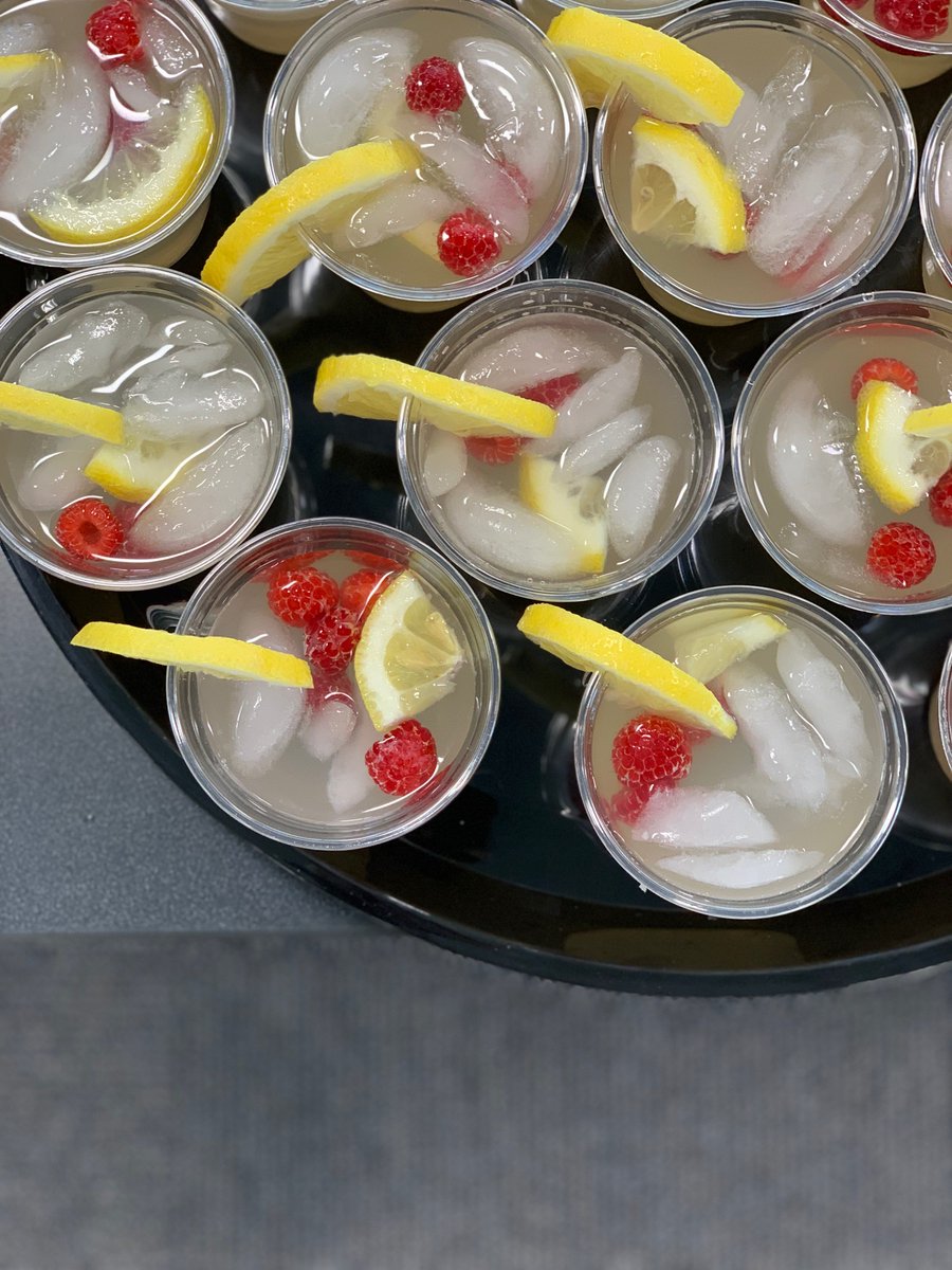 VCGAgency's tweet photo. We’re celebrating the boss’s birthday today with delicious cocktails! Happy birthday, Sharon! Cheers 🥂 #VCGAgency #MakingPenguinsFly https://t.co/ptOx6HfJdD