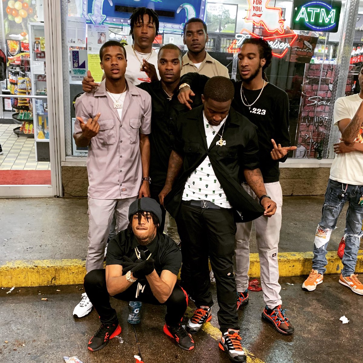BleekMode900's tweet photo. fuxk Around and Hit yo Mans up💨30shoys He kant stand Up💪🏾 #BleekMode #DleaGang #🖕🏾ANigga9x #FreeWoothy https://t.co/CbPqfQxDJj