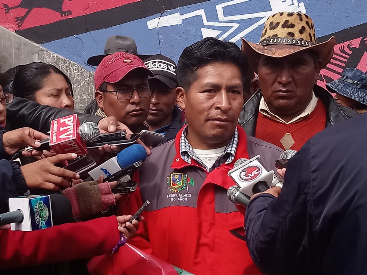 cocedal's tweet photo. Vecinos del Distrito 7, piden al Municipio de El Alto el desembolso  los 3 millones de bolivianos, para la conclusión de los cárcamos de bombeos, manifiestan que la contaminación de los alcantarillados esta tentando contra la salud de los ciudadanos. https://t.co/3IaQrN9VAU