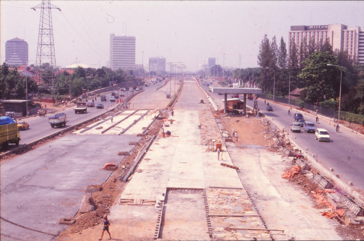 arbainrambey's tweet photo. Sepotong Jakarta, 1989 https://t.co/Xl7WSz5qTp