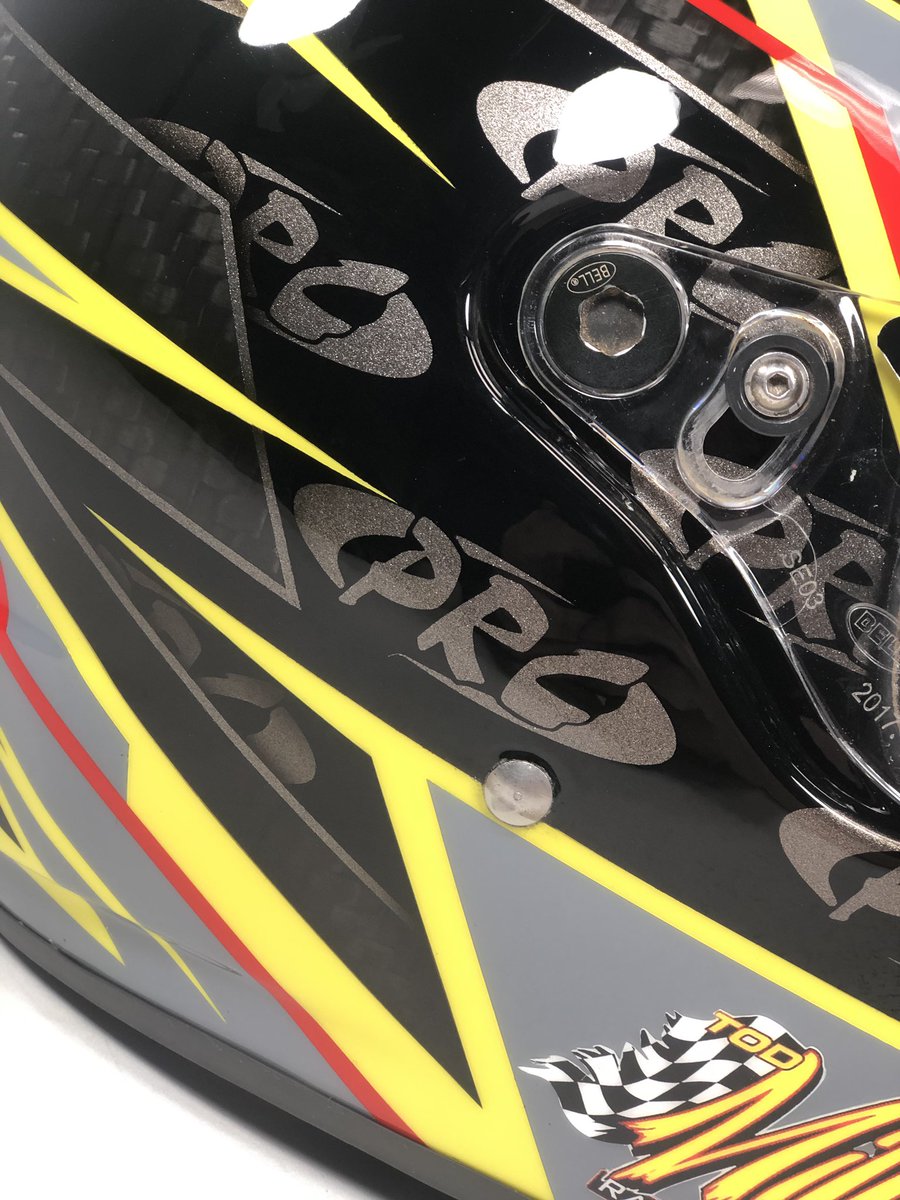 Pleasanton3's tweet photo. A couple shots of Scott Heath’s new @TodMiller4 helmet. Go on over to my Facebook page for more 💪🏻🏁 @PRCNation89 #prcnation #tmre #customhelmetpaint #teamoffaxis #offaxispaint https://t.co/lFlVWohX4U