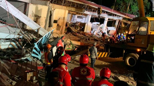 Two strong earthquakes struck Philippines  #Earthquakes #Philippines #Casualties #Buildingcollapse #RingofFire #Manila #ClarkInternationalAirport tinyurl.com/y5um93mm