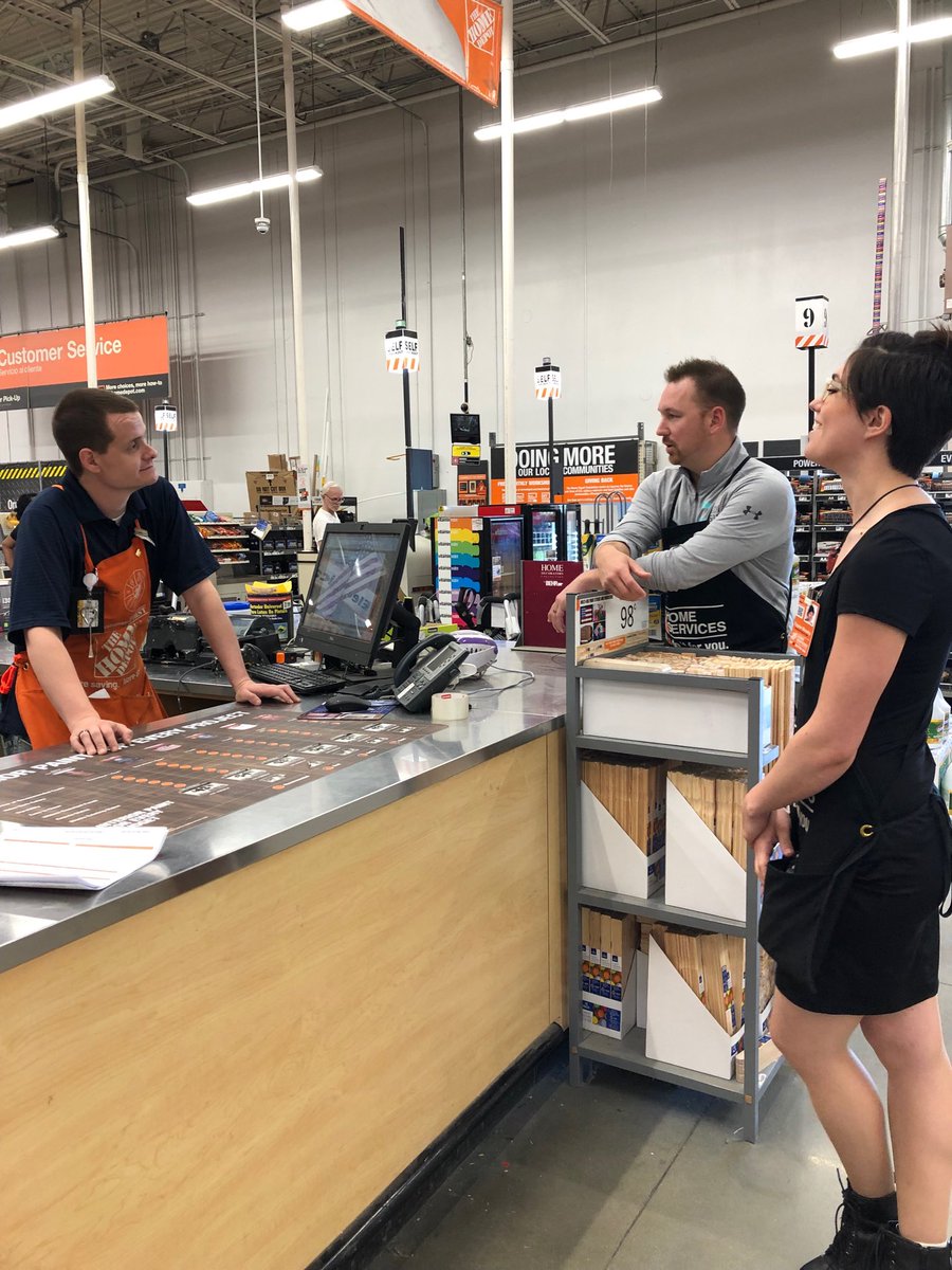susanj613's tweet photo. Jarad and Taylor with HDI role playing in the aisles. Thanks for the valuable PKs.  ⁦@JMHagner⁩ ⁦@jsh_thd⁩ ⁦@XConnollyJr⁩ ⁦@THDHynes⁩ ⁦@djschneider231⁩ ⁦@MASMEric4633⁩ https://t.co/vN3lApdMiG