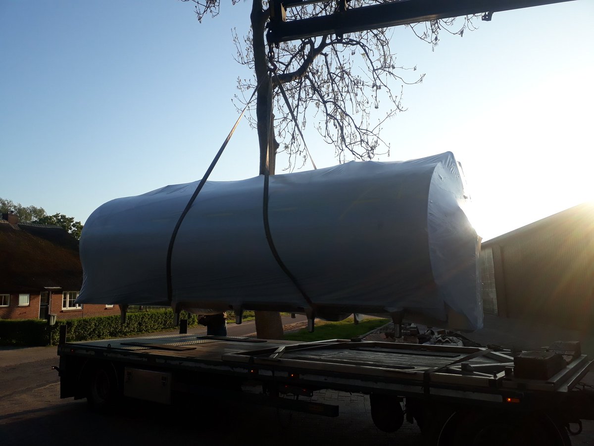 ArdEshuis's tweet photo. Voorbereiding op laatste fase #projectLelyA3_A5 , aankomst nieuwe melkkoeltank van #Paul_Mueller O4000 met een maximale inhoud van 16.000 liter.. Donderdagmorgen plaatsing.. #Boetech komt gelijktijdig RVS melkleiding plaatsen en aflassen.. https://t.co/Z29H3VgV3d