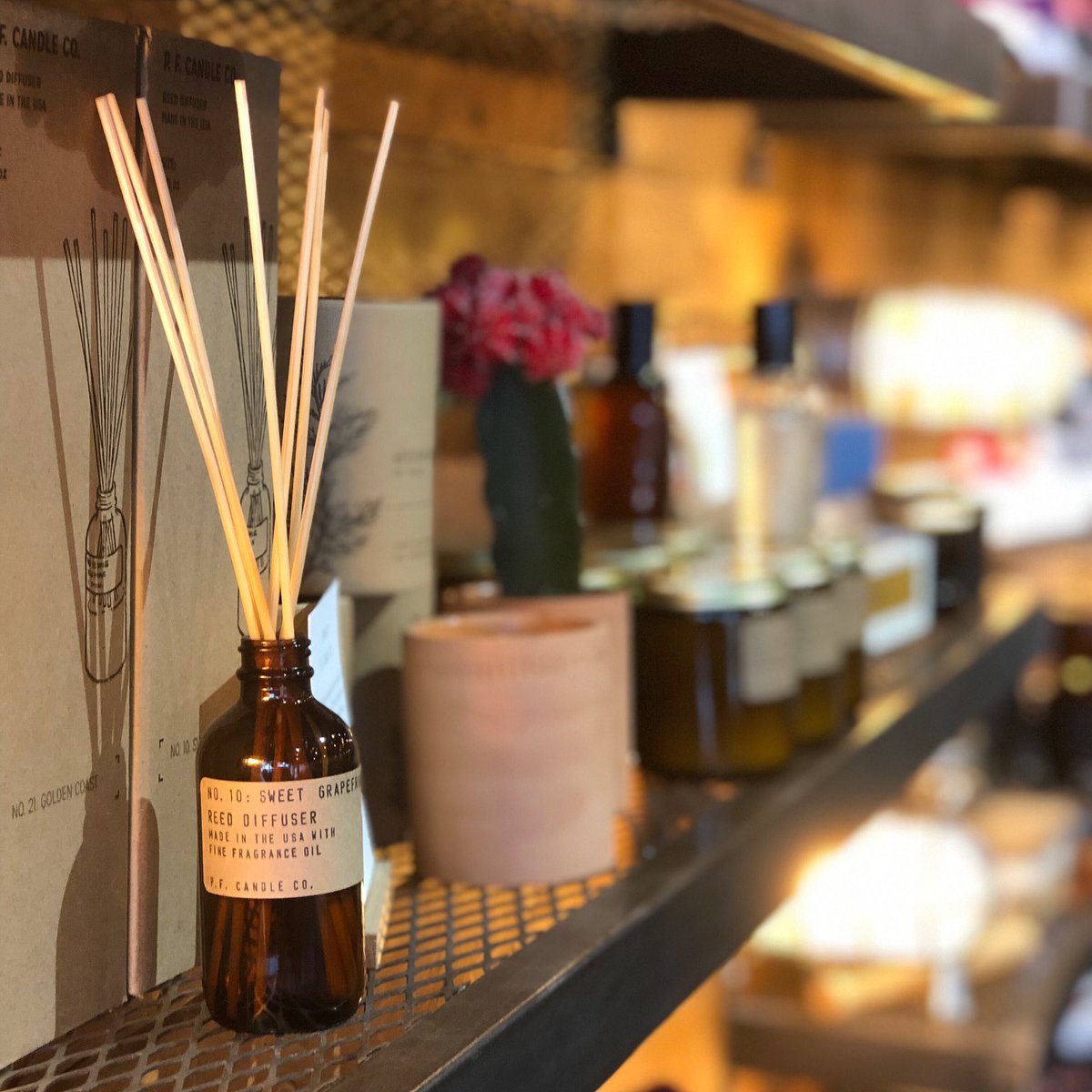 We get lots of compliments on how good it smells in here, but we can’t take all the credit. It’s the Sweet Grapefruit Reed Diffusers from P.F. Candle Company that are doing all the work. #pfcandleco #goodsmells #springscents #tagtheqc #reeddiffuser