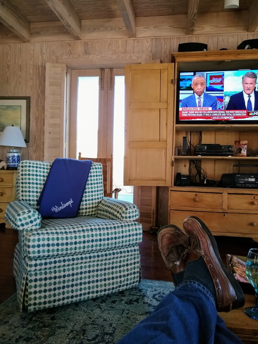 Click to enlarge Moto G6 indoor photo