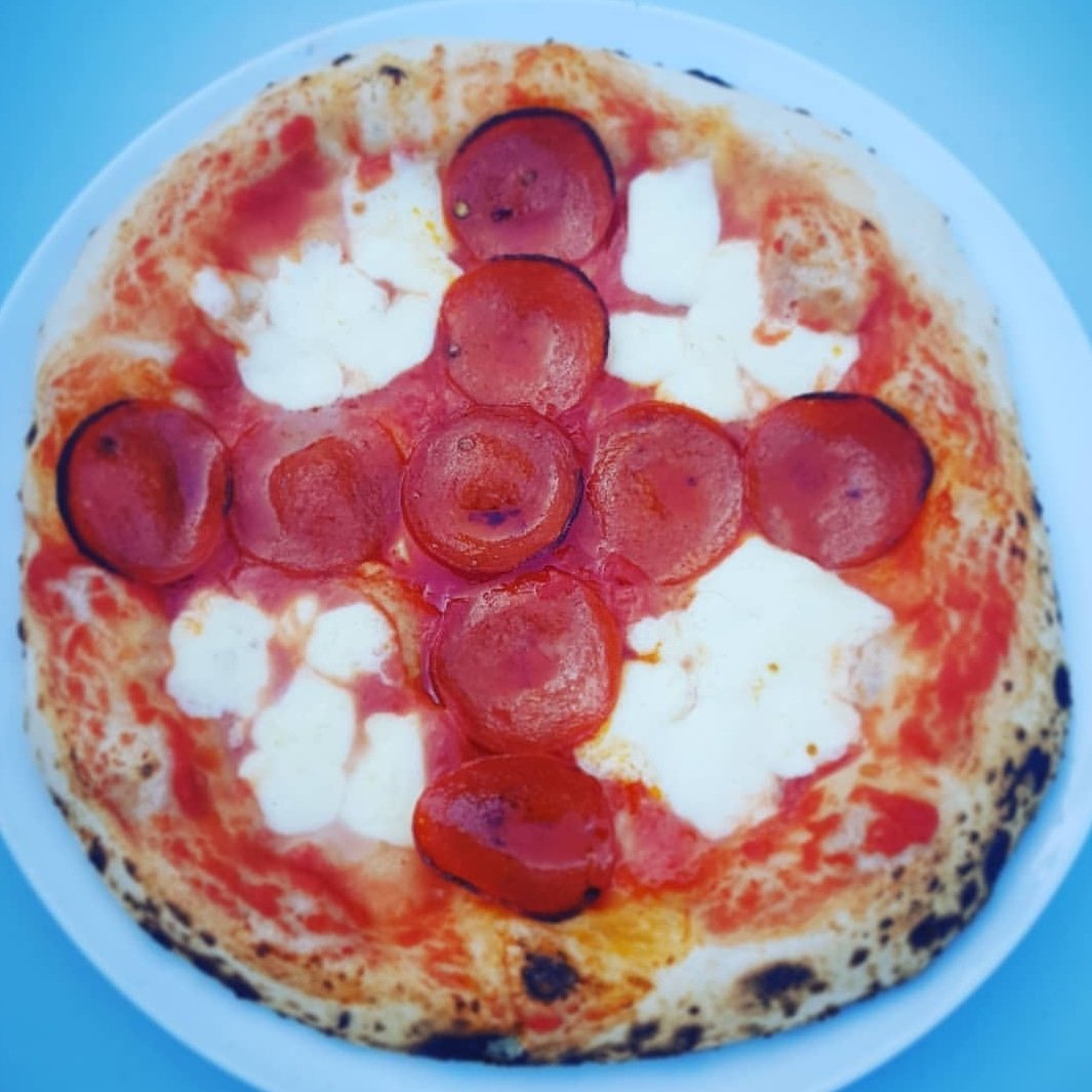 MarleysPizzaUK's tweet photo. Happy #StGeorgesDay 🏴󠁧󠁢󠁥󠁮󠁧󠁿 https://t.co/ZVKKx34BfD