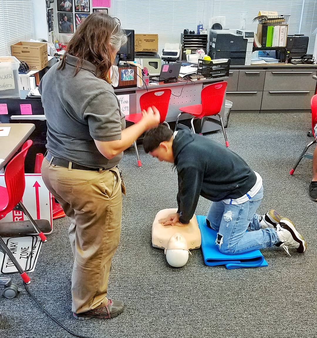 BaldLibrarian's tweet photo. Seniors fulfilling their state-required CPR training in the library today! Seniors, see Coach Ruffino if you still need to get CPR certified before you graduate! #ramnation #waltriphighschool #CPR #rambrary https://t.co/7AEi2Tj1LQ