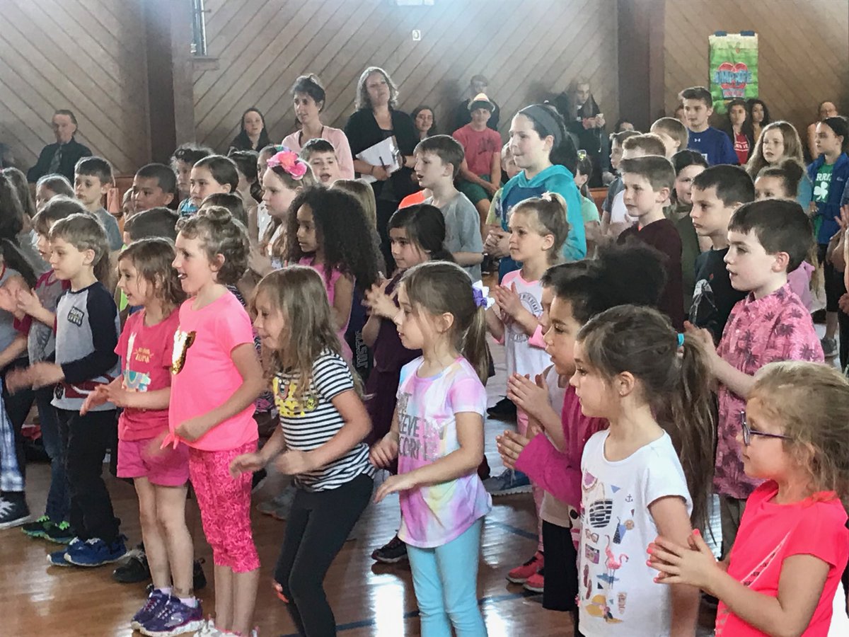 KittredgeCubs's tweet photo. ⁦@wahconahrhs⁩ Language students lead @kittredgecubs in a Spanish version of If You’re Happy and You Know It. Ole!! https://t.co/iTM6FE5vAE