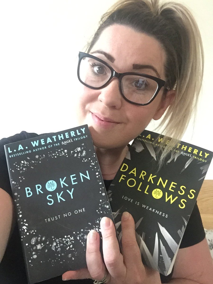 I need part3 immediately!!!! Broken trilogy so far has not disappointed.... 🙀 @UsborneBAH  <a href="/readaholic/">Readaholic</a> <a href="/yabooks/">Julia Hunter</a>