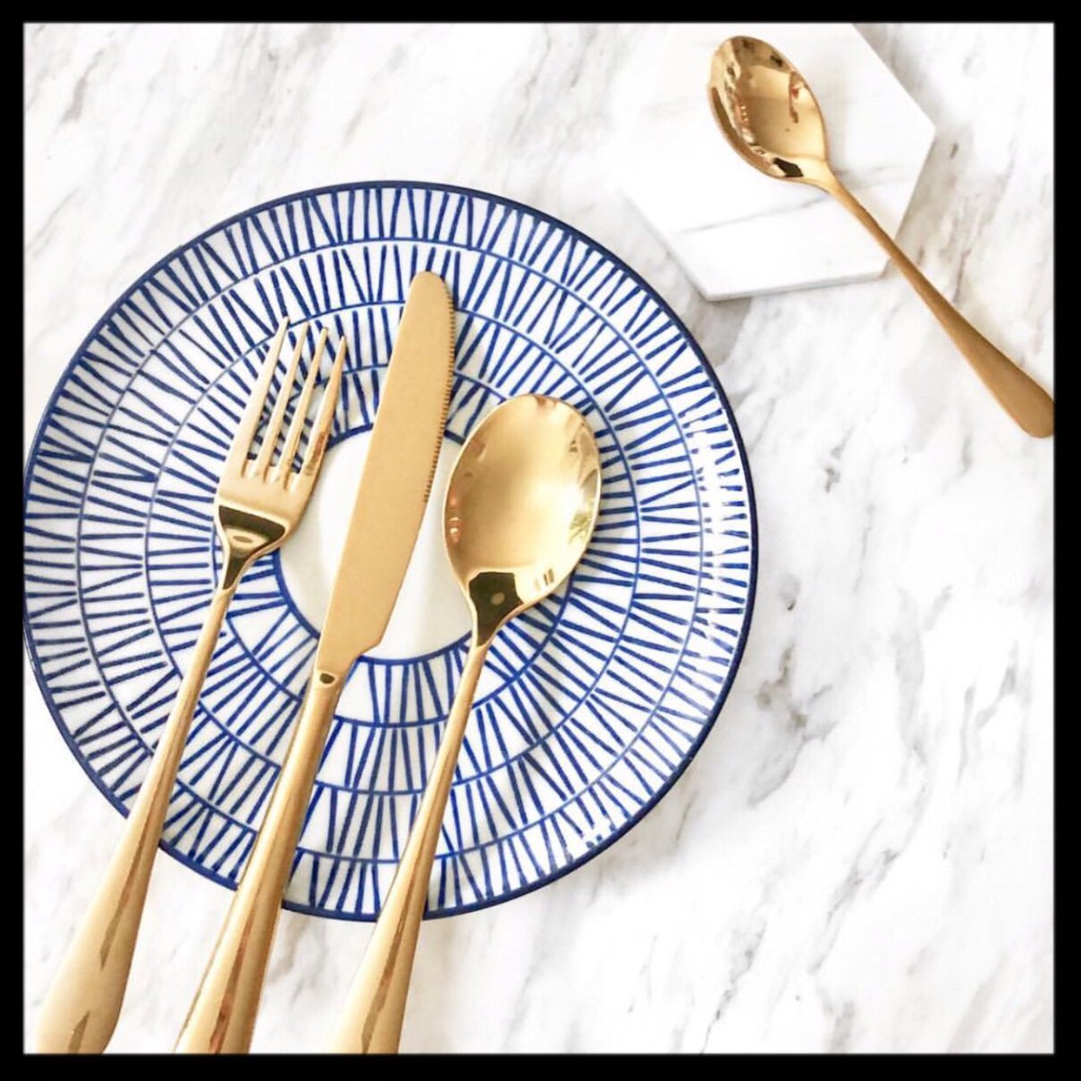 GokaSika's tweet photo. Gold &amp; Marble 😍
Setting the table is one of my favourite things to do when entertaining guests. #tablesetting #gold #marble @skandidesign https://t.co/byVJpxPsP0