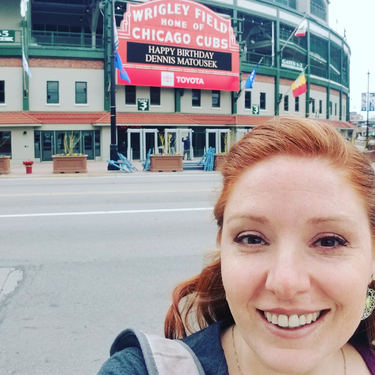 Why should the Southside get all the good beer? P. S. I don't know who Dennis is but I hope he has a good bday! 
#craftbeer #drinklocal #metalmonkey #monkeyonthemove #illinoiscraftbeer #supportlocal #northside #southside #wrigleyville #girlslikebeertoo #gocubsgo #chicago